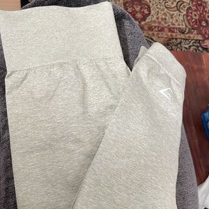 Beige gym shark leggings